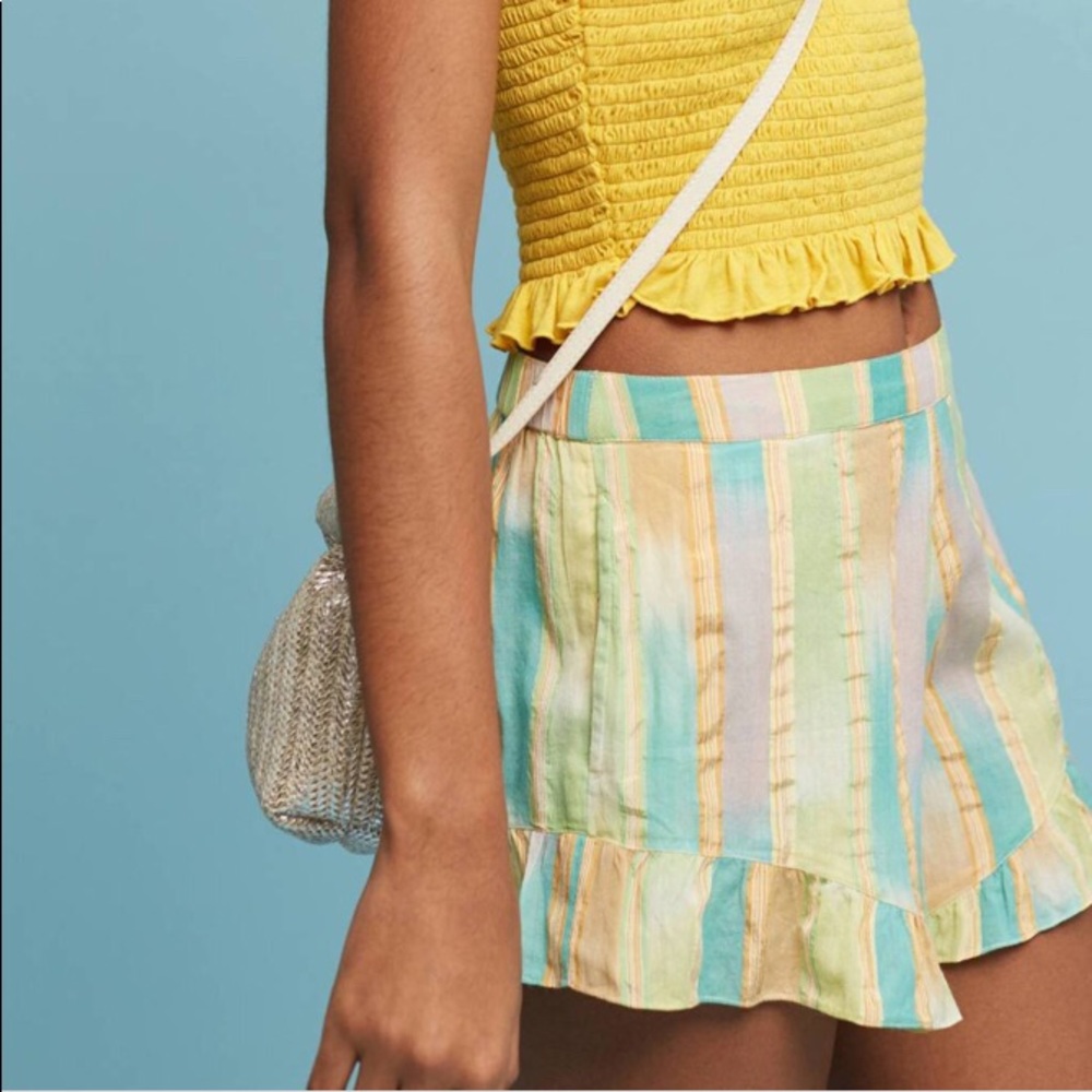 Colorful linen lounge shorts